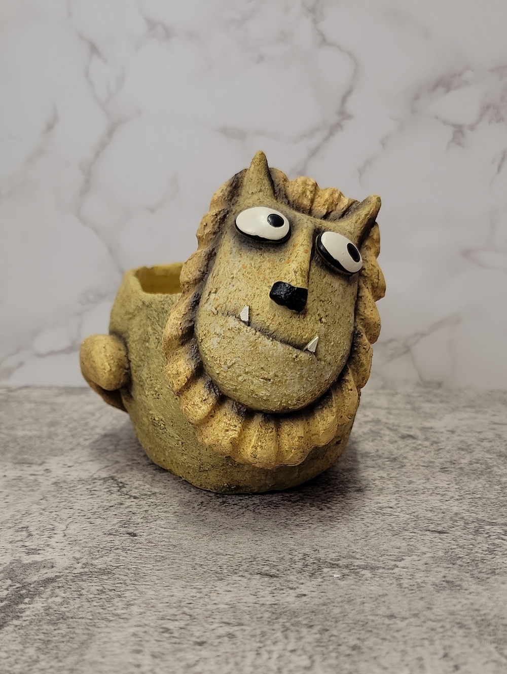 Simba the Lion Planter Pot - Picture 3 of 13